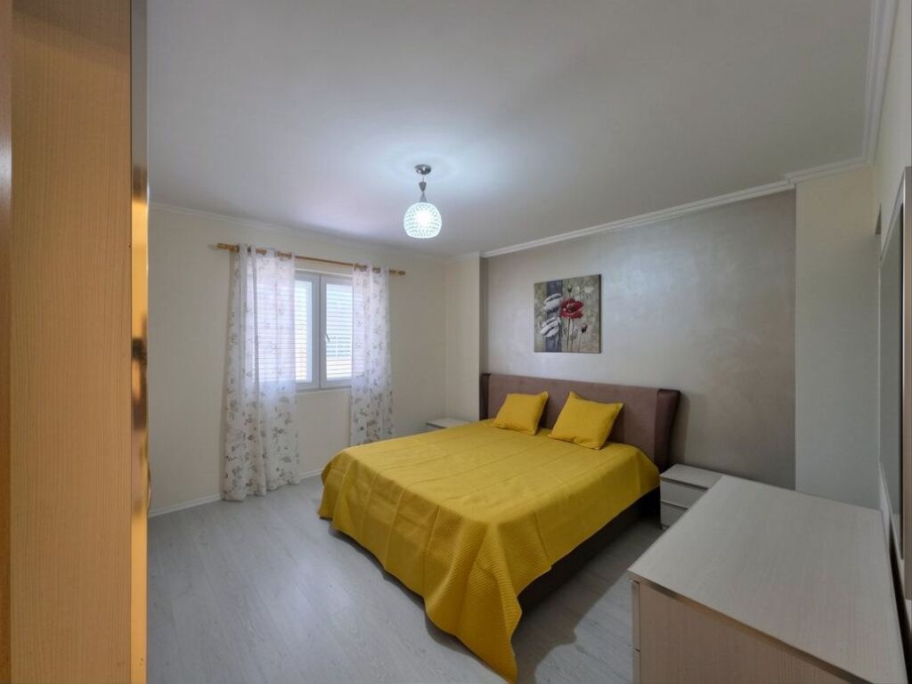 Appartamento 3+1+2 In Affitto - UET, Porcellana