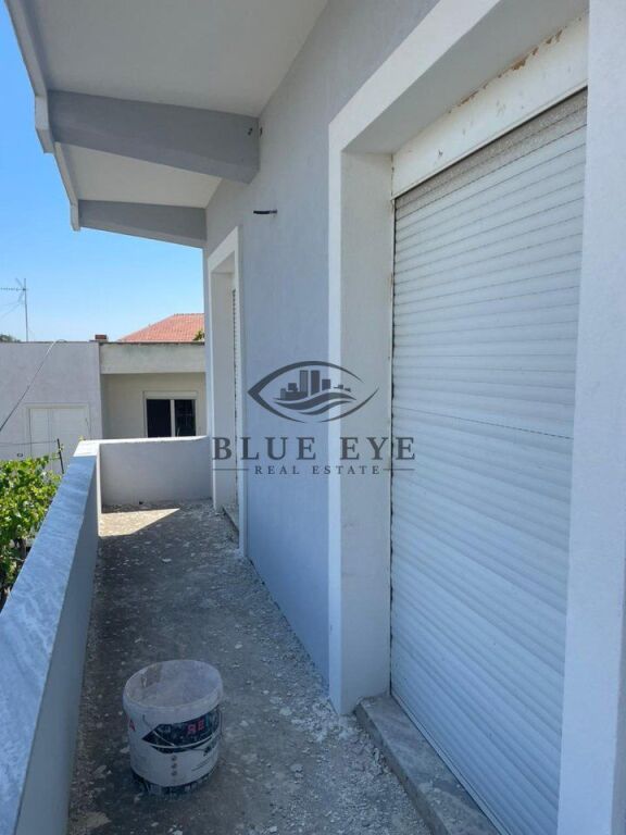 Vilë dy kateshe për Shitje në Durrës, ish fabrika e tullave