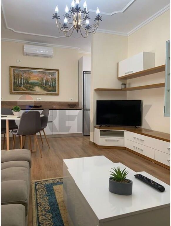2+1 apartment for rent near the New Bazaar.