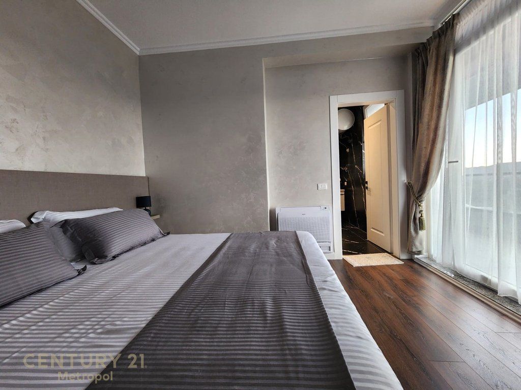 For rent apartment 2+1+2 bathrooms +2 parking spaces, Elbasan street! Metropol143484