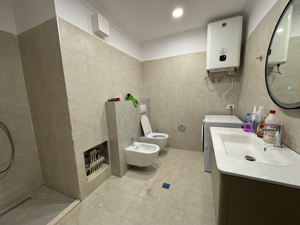 Jepet apartament me qera 1+1