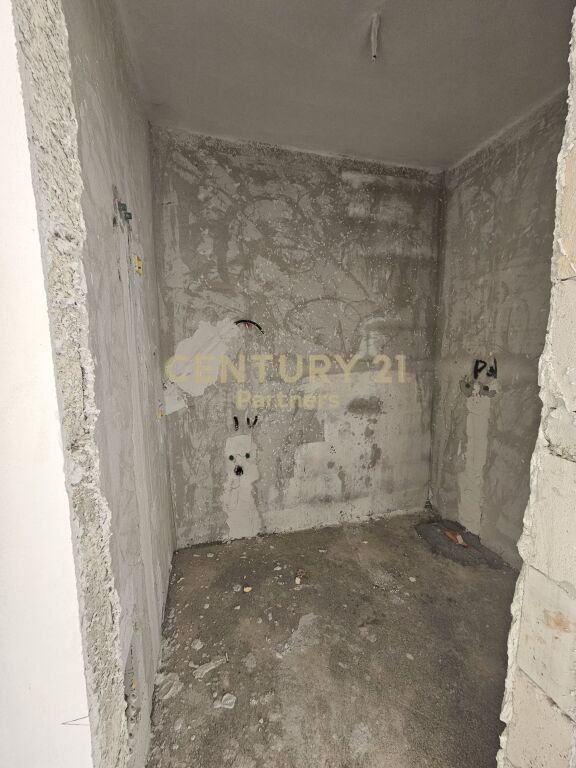 SHESIM APTARTAMENT 1+1 ME PAMJE NGA DETI NE GJIRIN E LALZIT, PORTO LALZI RESIDENCE!!