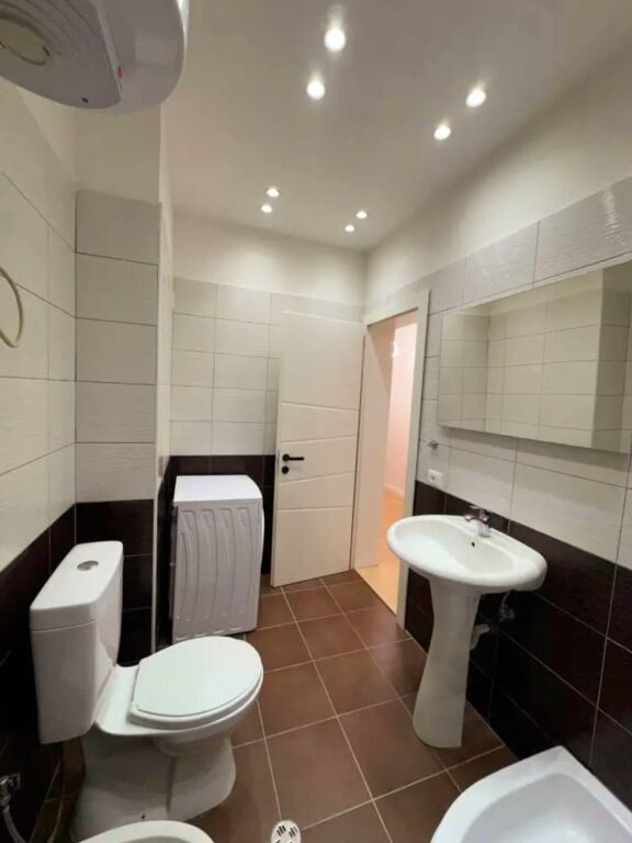 Jepet me qira apartament 1+1