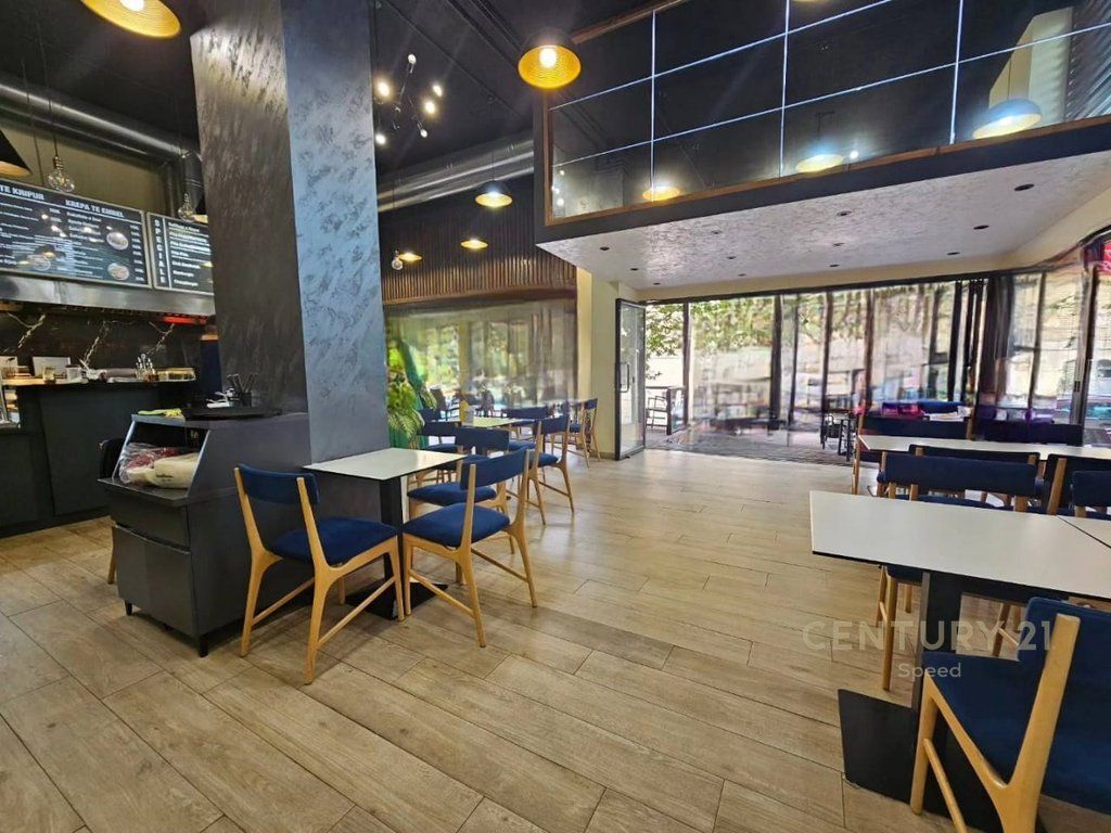 We sell commercial premises near 21 Dhjetori