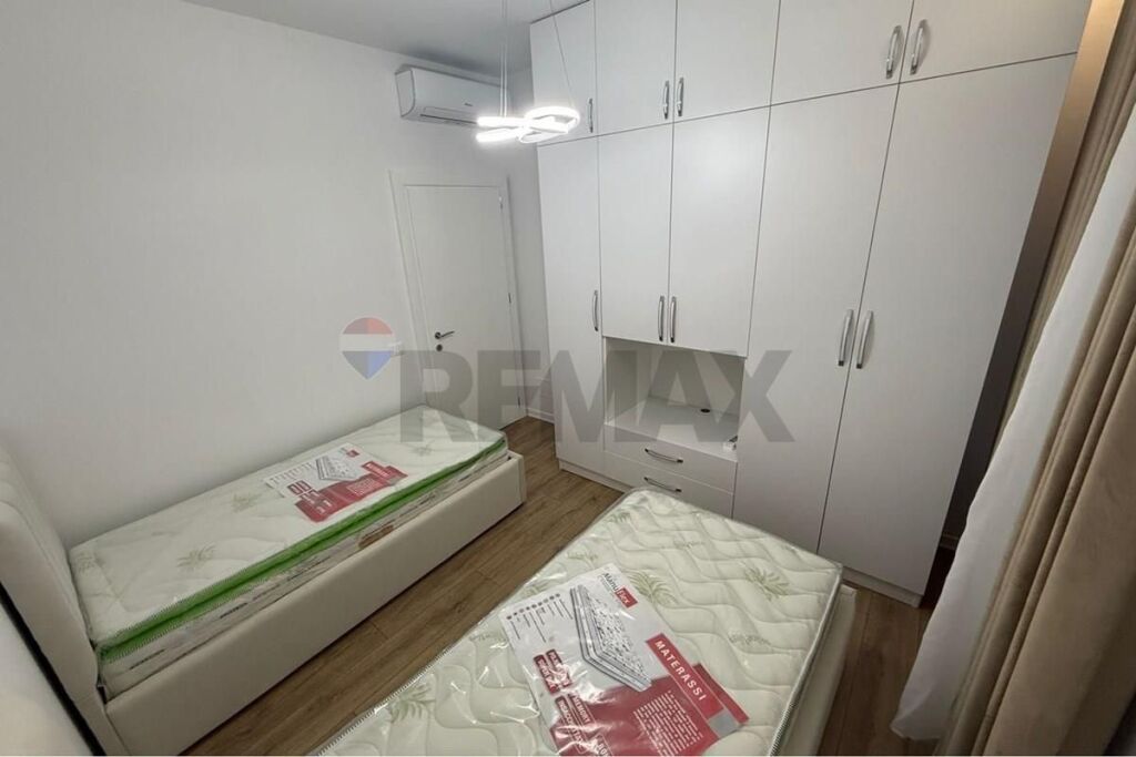 Apartment 2+1 for rent Porta Gjelbert