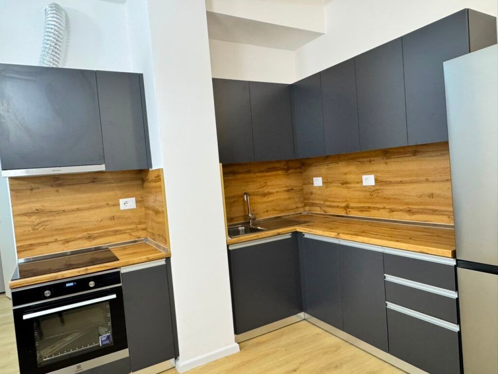 🏡 Appartamento 2+1 in Affitto – Residenza Kadiu💰 Prezzo: 50.000 Lek/Mese