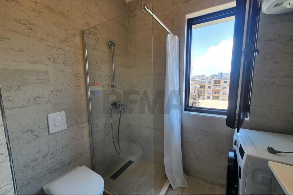 Apartment 1+1 for rent at 21 Dhjetori!

