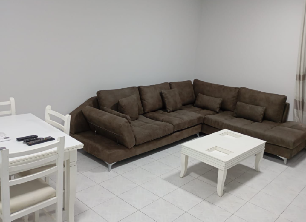 JEPET ME QIRA APARTAMENT 2+1+2 – RRETHI I KOMUNËS SË PARISIT