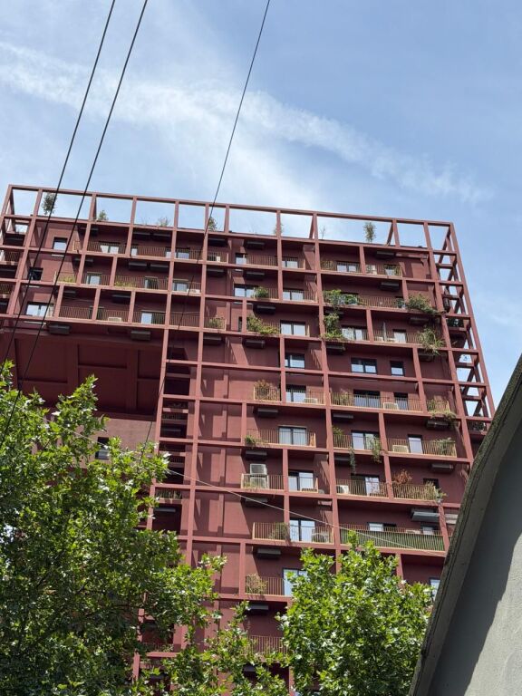 ✨ AMBIENTE BUSINESS PREMIUM IN AFFITTO – TIRANA GARDEN BUILDING ✨