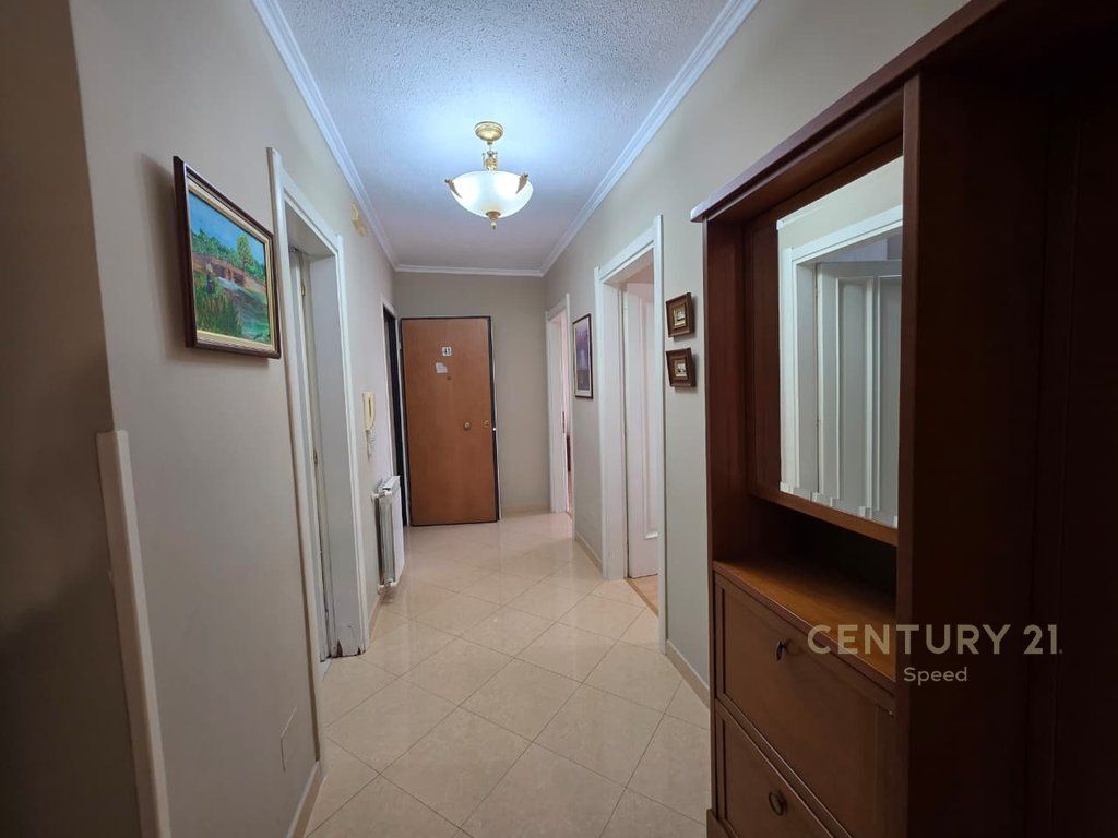 Appartamento 2+1 in affitto in via Brigada vIII a Bllok- 1200Euro