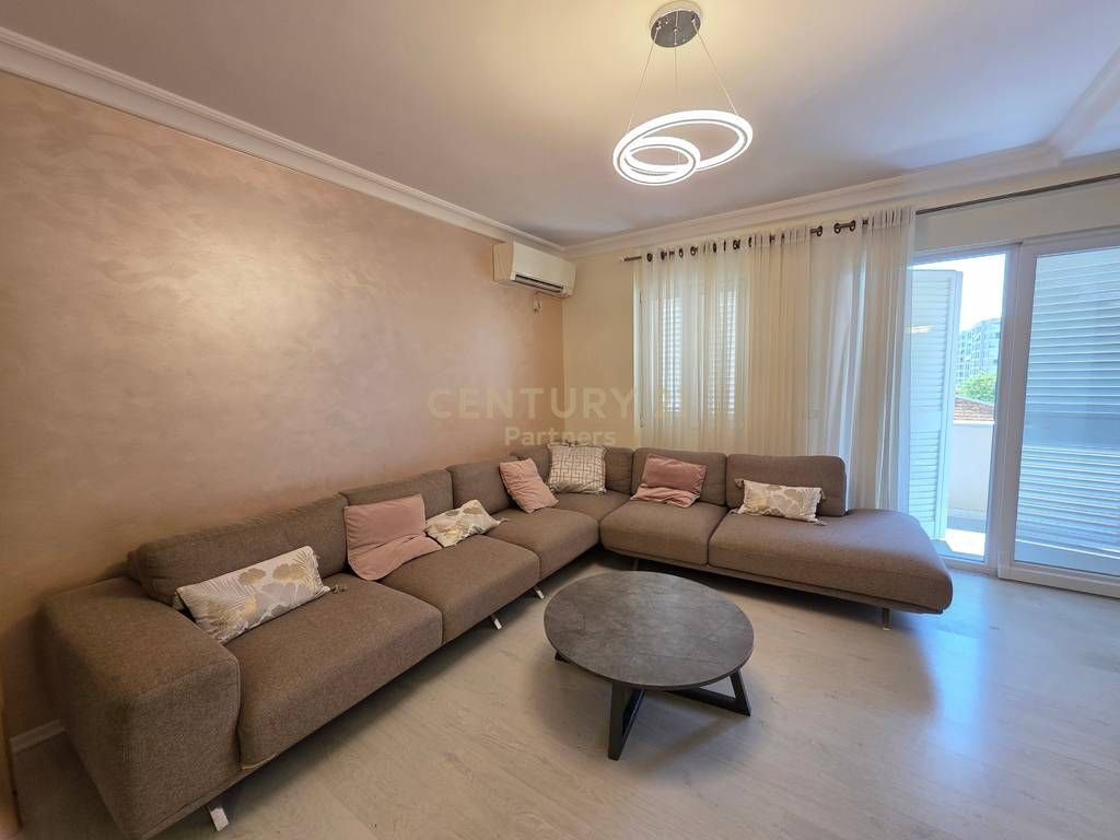 Apartament 3+1+2 Me Qira në Porcelan,prane Universitetit Europian 650 € /Muaj