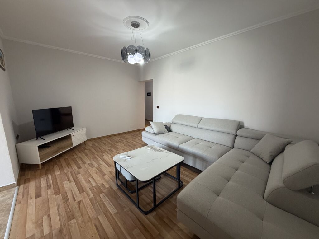 Apartment 2+1 for rent   📍Former park, Babe Rrexha Street, Price: 55,000 lek/month (non-negotiable)  