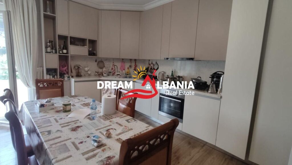 Shitet kat vile ne zonen e Ali Demit prane Rruges Myslym Lela (ID 4151222)