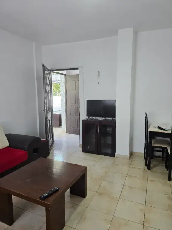 Qera | Shtëpi private 1 + 1 | Rruga 5 Maji | 300 €/muaj