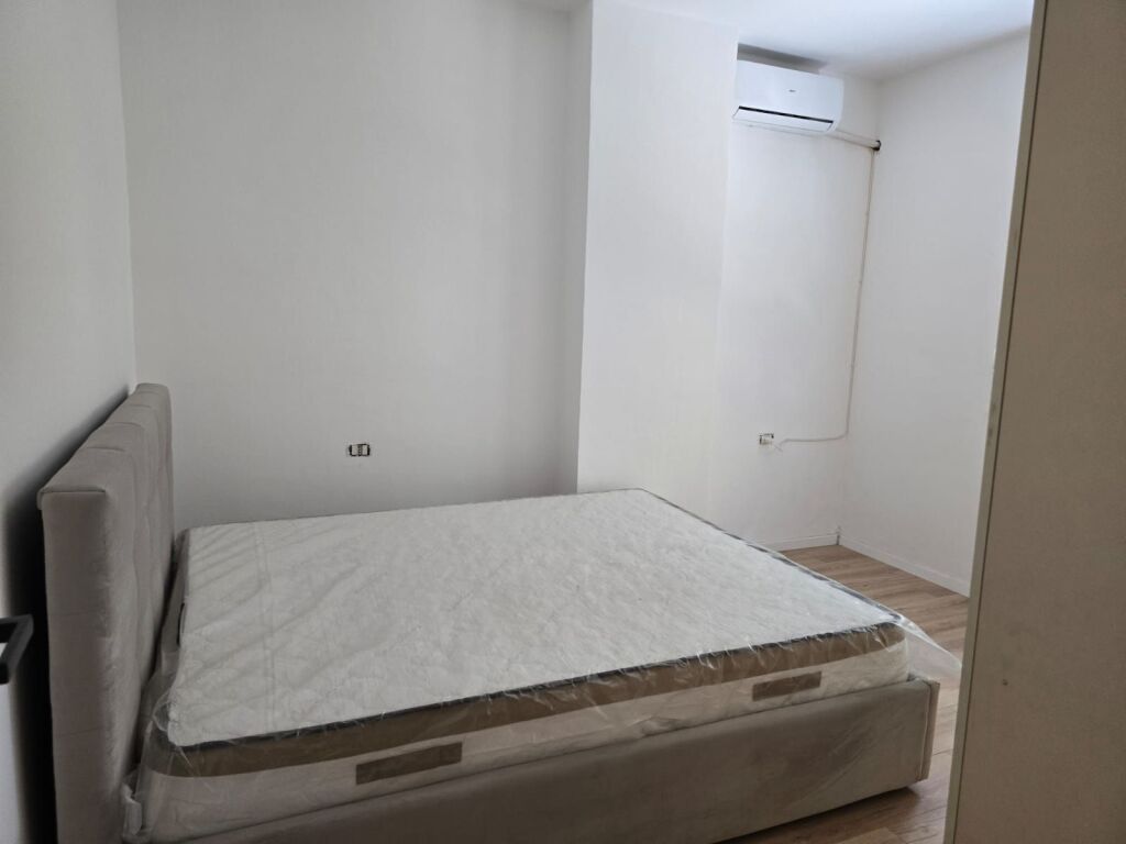 Affittasi appartamento 2+1 a 5 maj / vicino a Concord Center