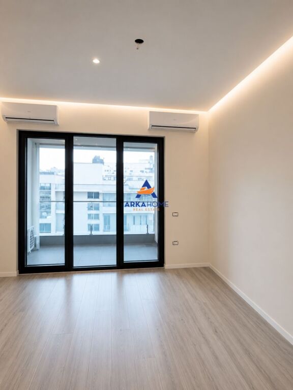 JEPET ZYRE ME QERA 130M2 "KOMPLEKSI SQUARE 21,RRUGA E KAVAJES" 1000 EURO