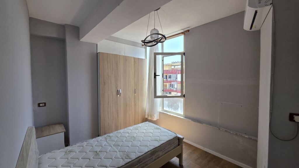 🏡 SHITET APARTAMENT 2+1 NË ASTIR – PRANË BAR ARTISTI 📍