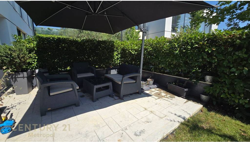 Apartment 2+1+2+yard+ 2 Garages for rent, Forest Residence - Dry Lake!