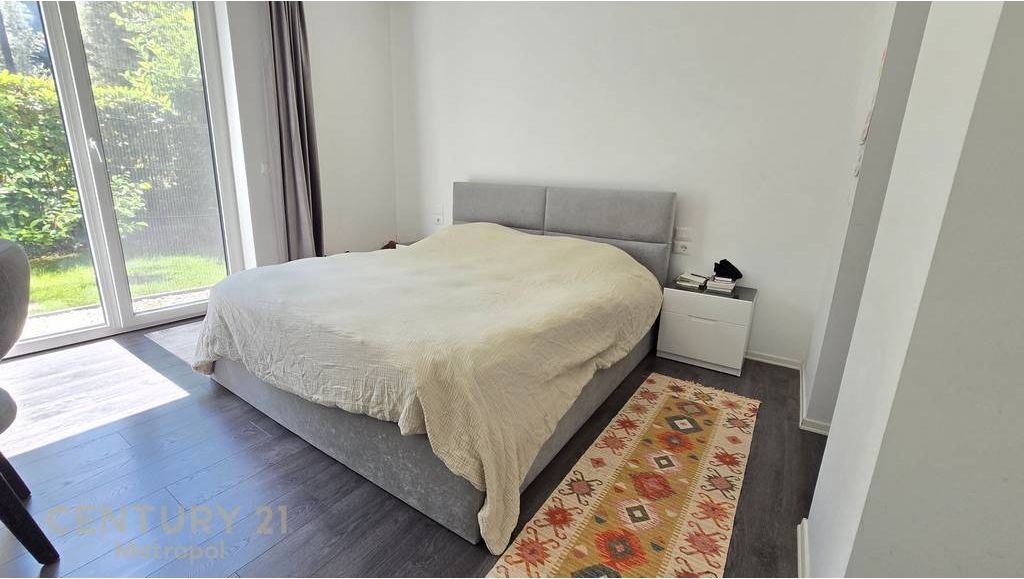 Apartment 2+1+2+yard+ 2 Garages for rent, Forest Residence - Dry Lake!