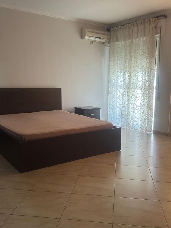 Affittasi appartamento 2+1+2 nella zona di Don Bosko vicino a Dental Turk 650 euro