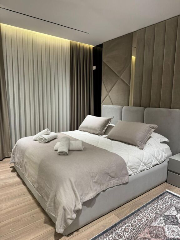 🏡 Jepet me Qira Apartament 2+1+2 – Liqeni i Thatë, pranë Radisson