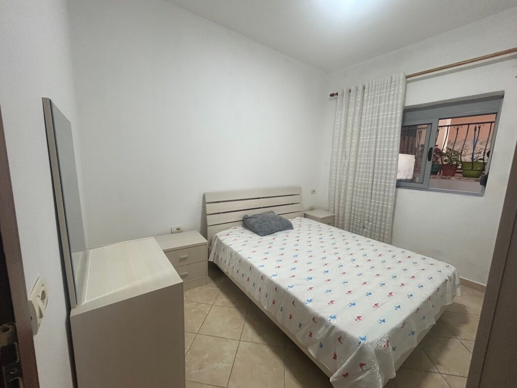 Jepet me qira apartament 1+1 te Kodra e Priftit