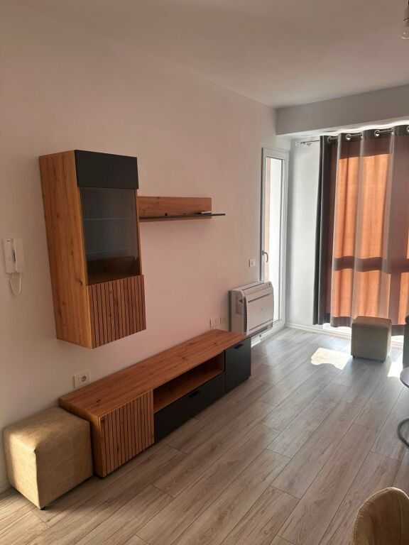 Appartamenti in affitto ad Astir