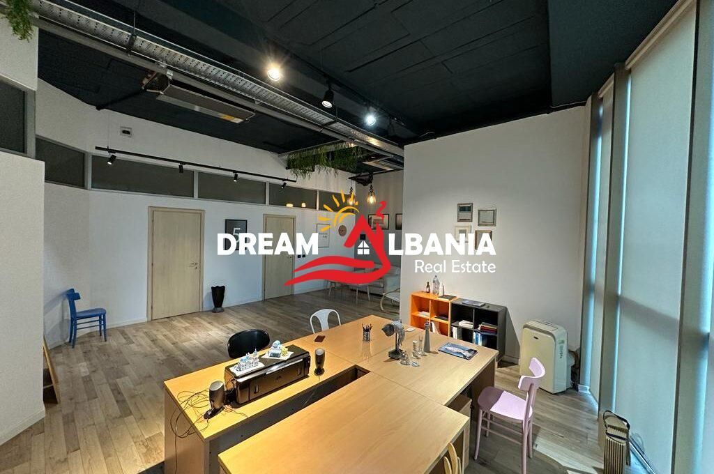 Jepet me Qira Zyrë– Bllok, sipër Doctor Hospital (id 42611563)