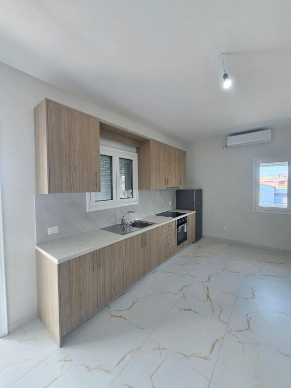 JEPET ME QERA SUPER APARTAMENT 2+1 NE ISH KËNETË DURRËS