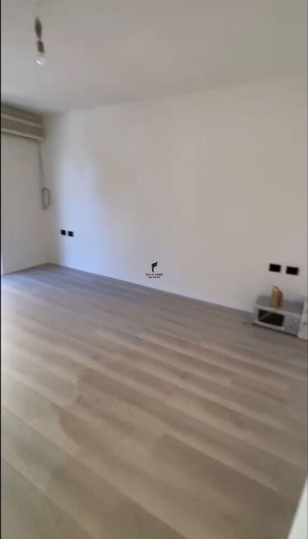 UFFICIO IN AFFITTO 70 M2 BLLOK 65.000 LEKE FH-80422