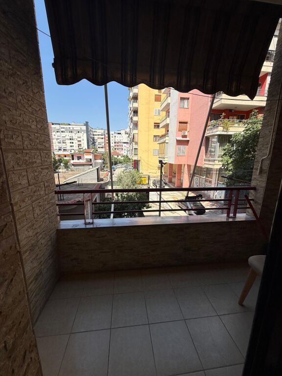Jepet apartament 2+1 me qira ASTIR