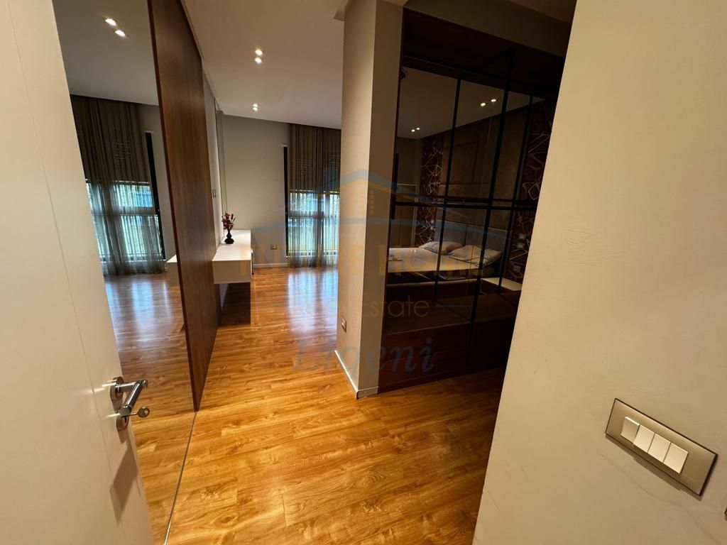 Affitto, Appartamento 2+1+Posto Auto, Lago Secco, Tirana 1.600 €