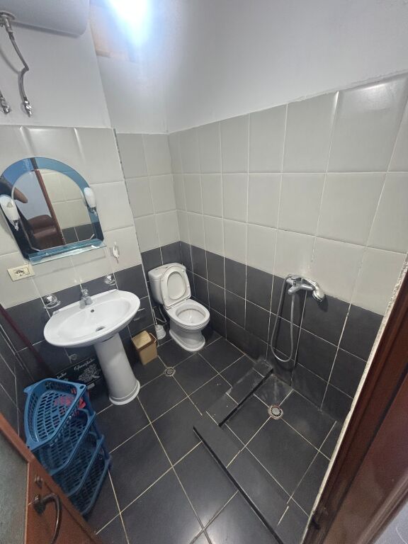 Jepet me qira apartament 1+1 te Kodra e Priftit