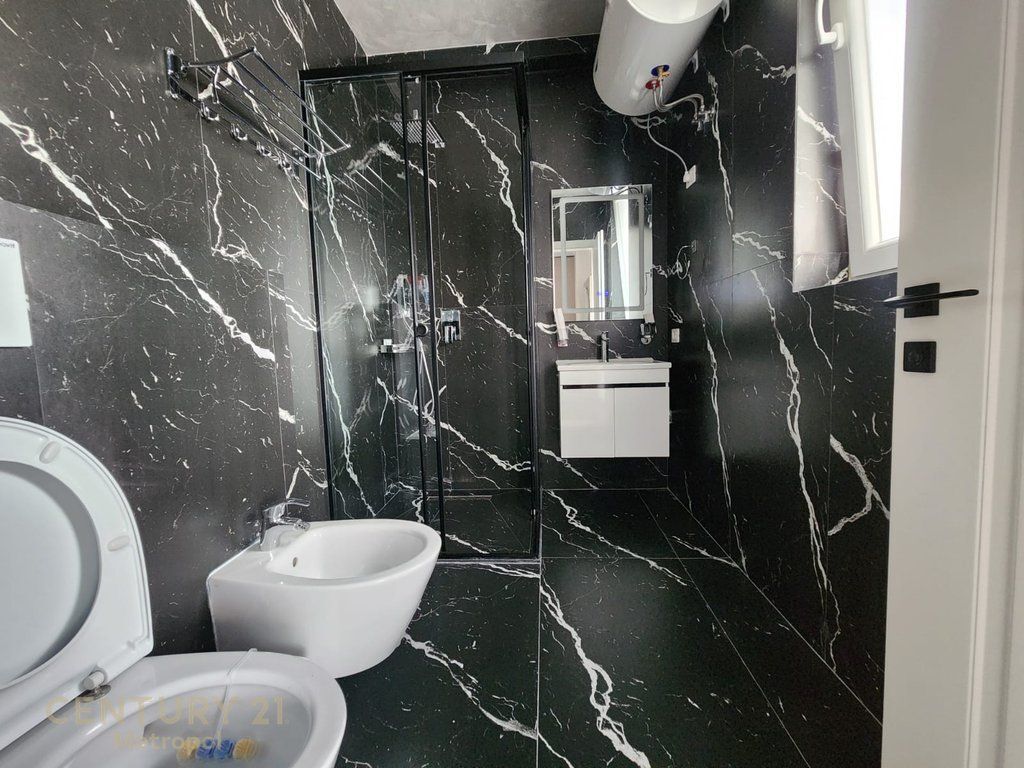 For rent apartment 2+1+2 bathrooms +2 parking spaces, Elbasan street! Metropol143484