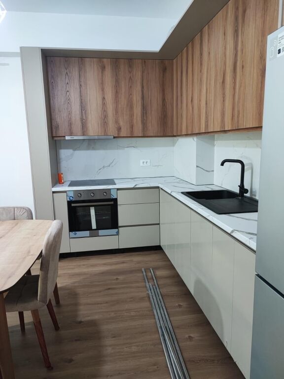 For rent Apartment 2+1+2 in the Ali Demi area Kaimi Complex 500 thousand old lek