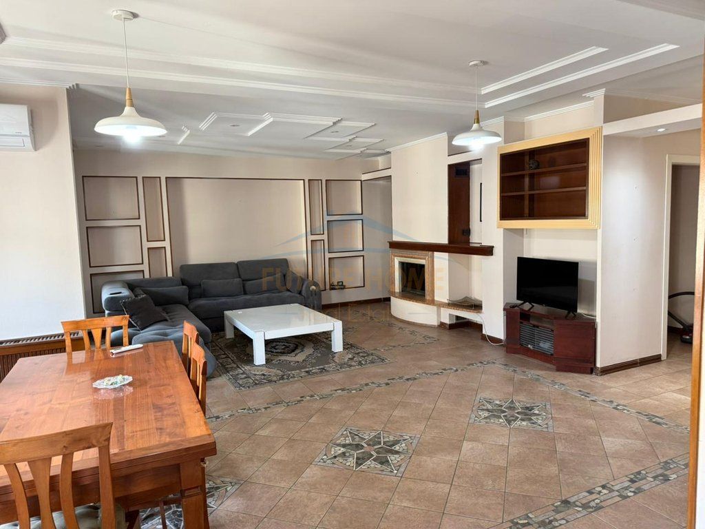 Qera, Apartament 3+1+2, Komuna e Parisit