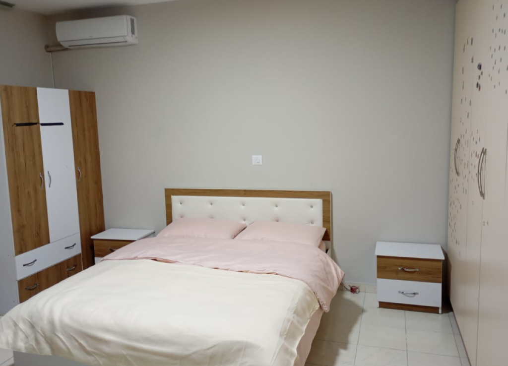 JEPET ME QIRA APARTAMENT 2+1+2 – RRETHI I KOMUNËS SË PARISIT