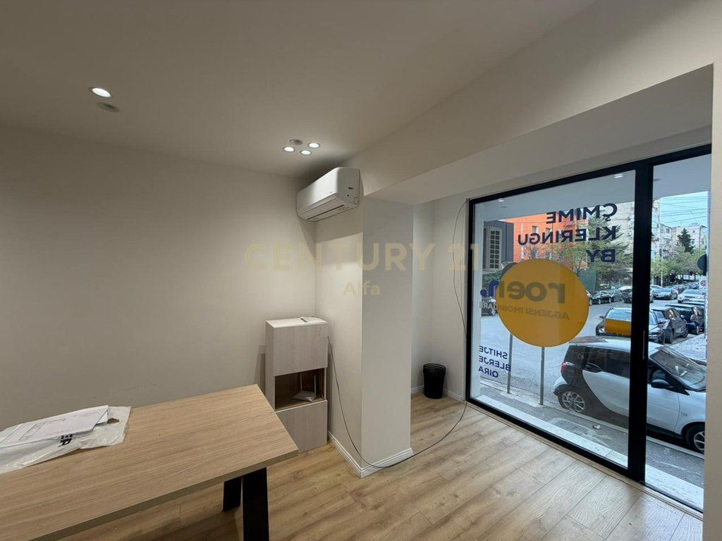 FOR RENT, SPACE 30 m² FLOOR 0, NEAR KOSOVARËVE STREET