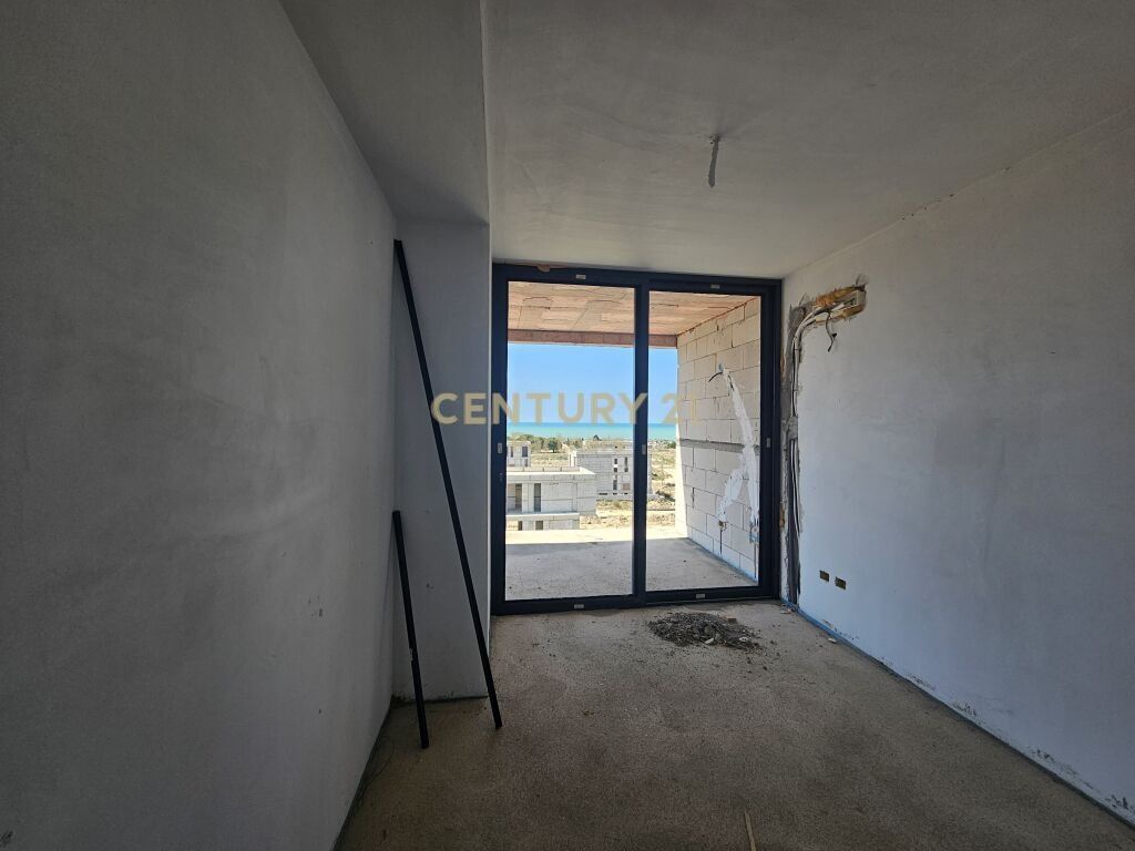 SHESIM APTARTAMENT 1+1 ME PAMJE NGA DETI NE GJIRIN E LALZIT, PORTO LALZI RESIDENCE!!