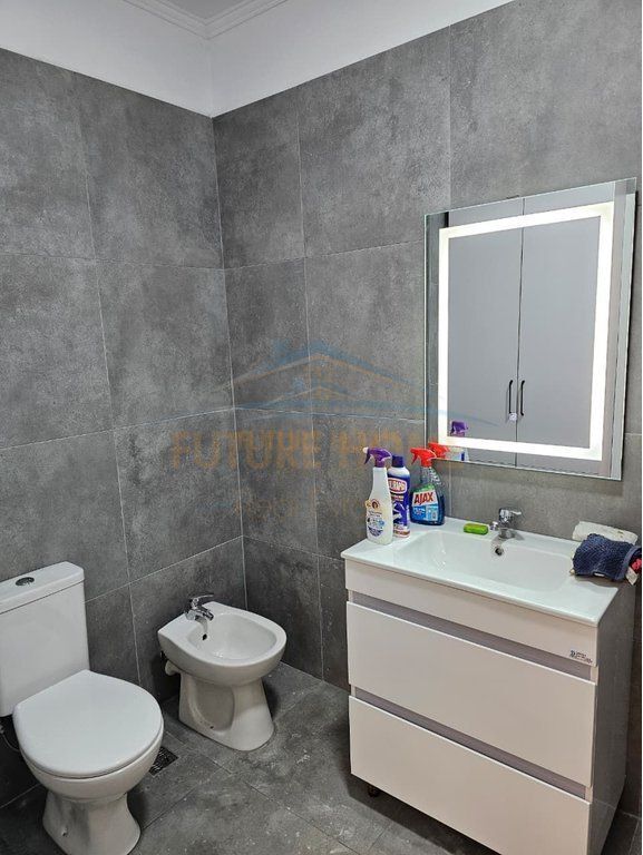 Affitto, Appartamento 1+1, Via Jordan Misja, Tirana. 600 €