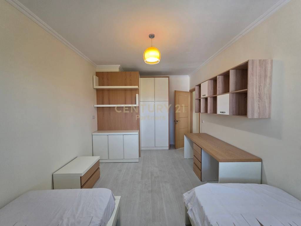 Apartament 3+1+2 Me Qira në Porcelan,prane Universitetit Europian 650 € /Muaj