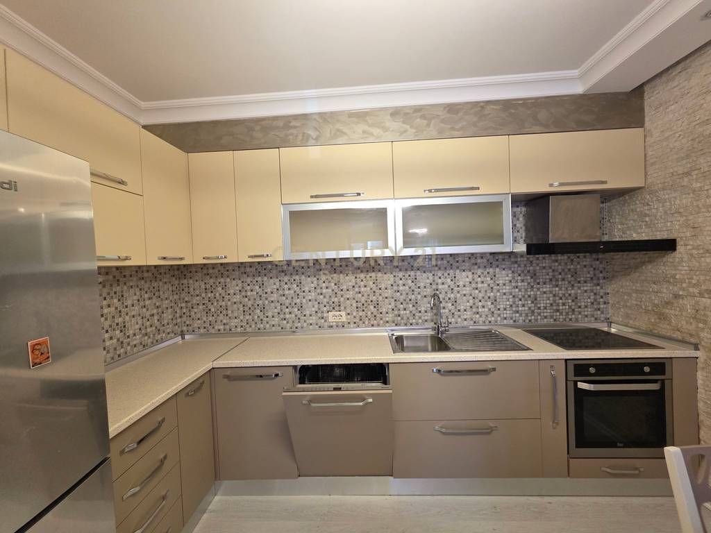 Apartament 3+1+2 Me Qira në Porcelan,prane Universitetit Europian 650 € /Muaj