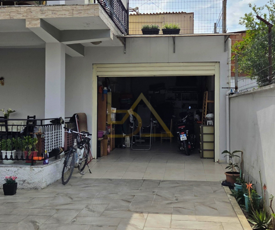 Villa su 3 piani in vendita – Nuovo Boulevard, Tirana