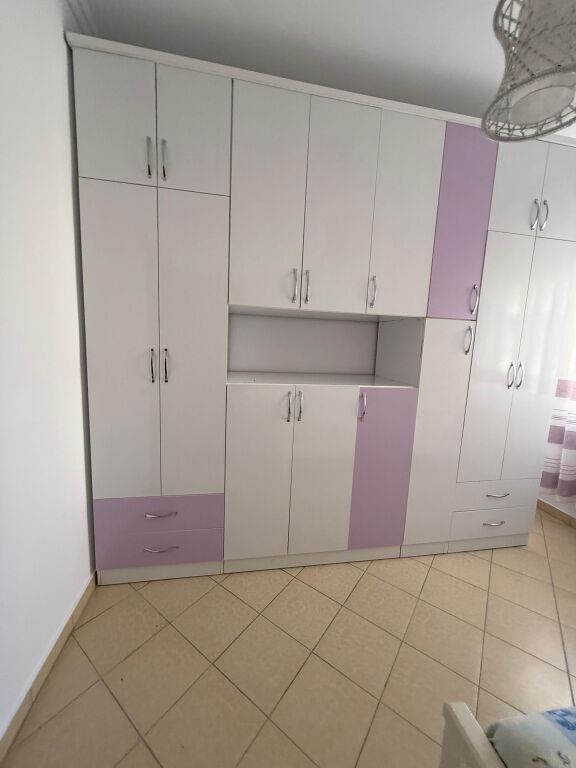 Jepet apartament 2+1 me qira ASTIR
