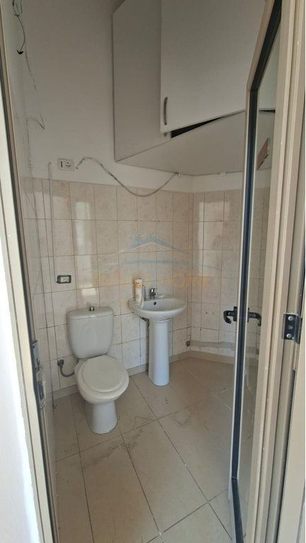For Rent, Office Space, Bardhok Biba Street, Center.