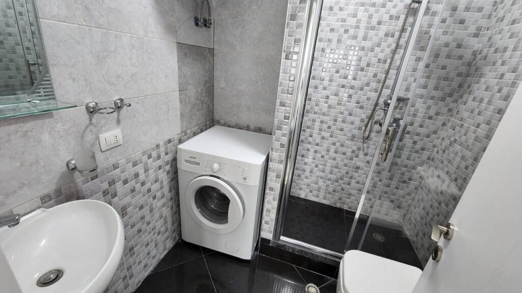 Apartament 2+1, Shkolla e Baletit!