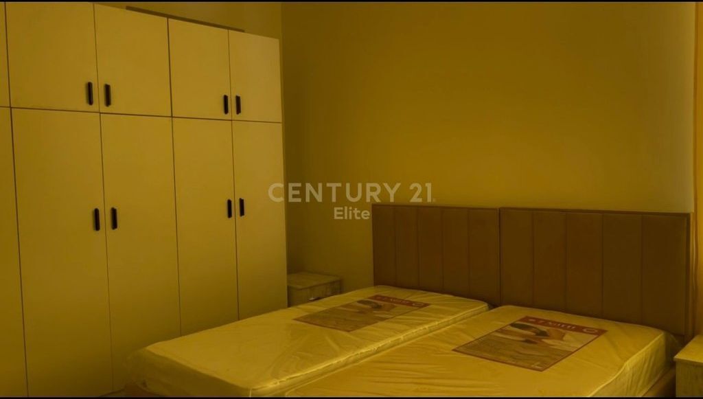 Apartment 1+1 for rent on Rruga e Dibres!