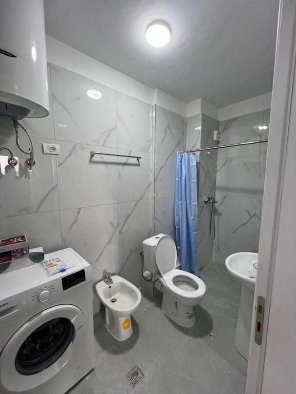 ISH EKSPOZITA, APARTAMENT LUKSOZ 2+1 ME QIRA!!