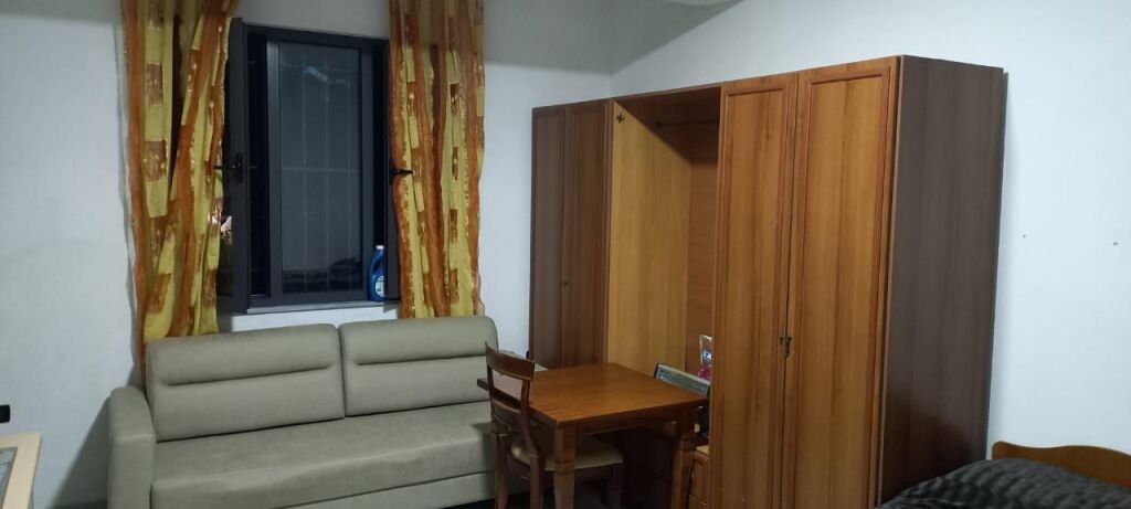 GARSIONERE 23000 LEKE.ISH TREGU ELEKTRIK,PALLATI GRAND