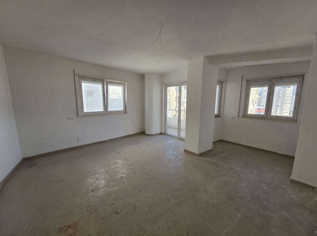 📌 Ufficio in Affitto – Donika Center, Vicino al Centro